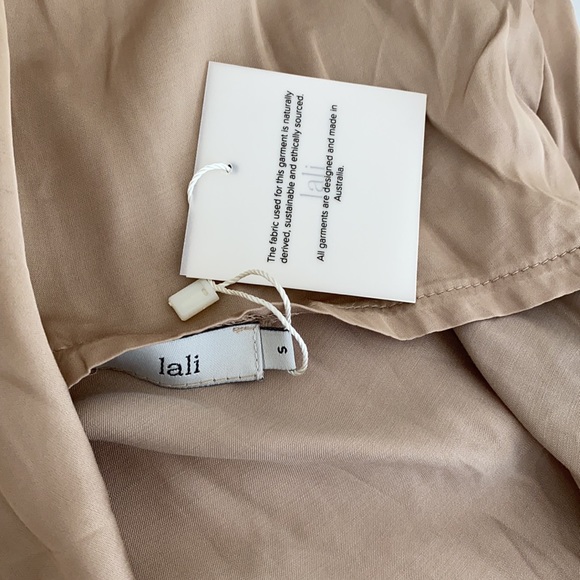 Elle Crossover Halterneck Dress - Picture 5 of 5